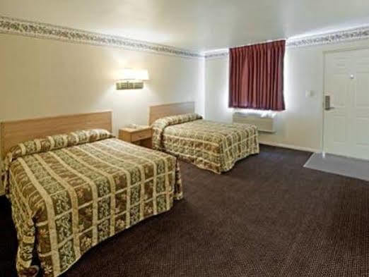 Americas Best Value Inn 麦金尼 外观 照片